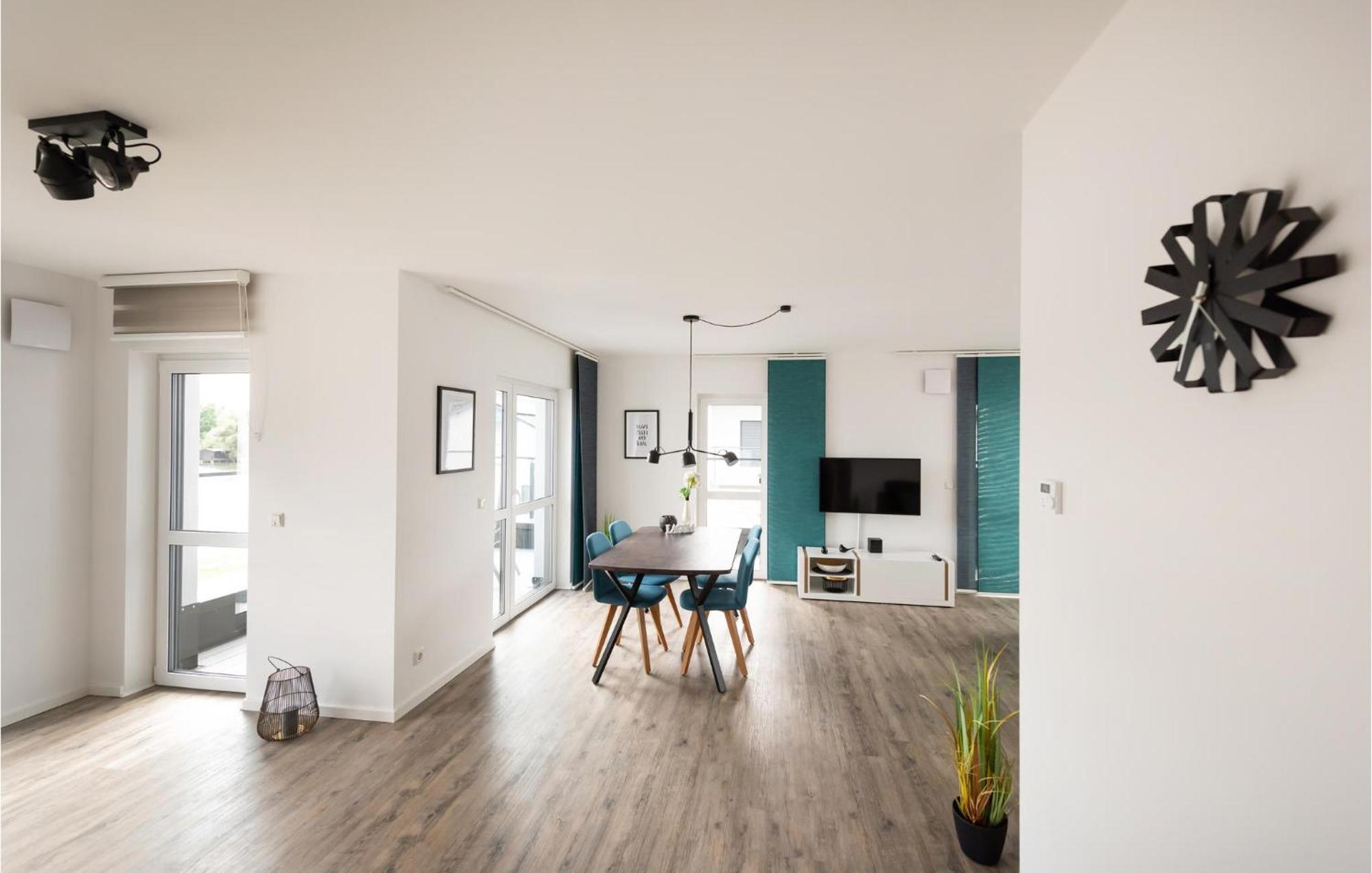 Amazing Apartment In Rechlin With Kitchen Eksteriør billede
