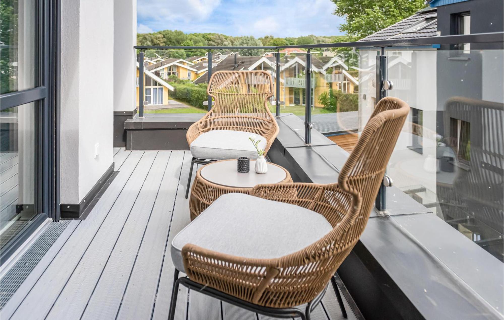 Amazing Apartment In Rechlin With Kitchen Eksteriør billede