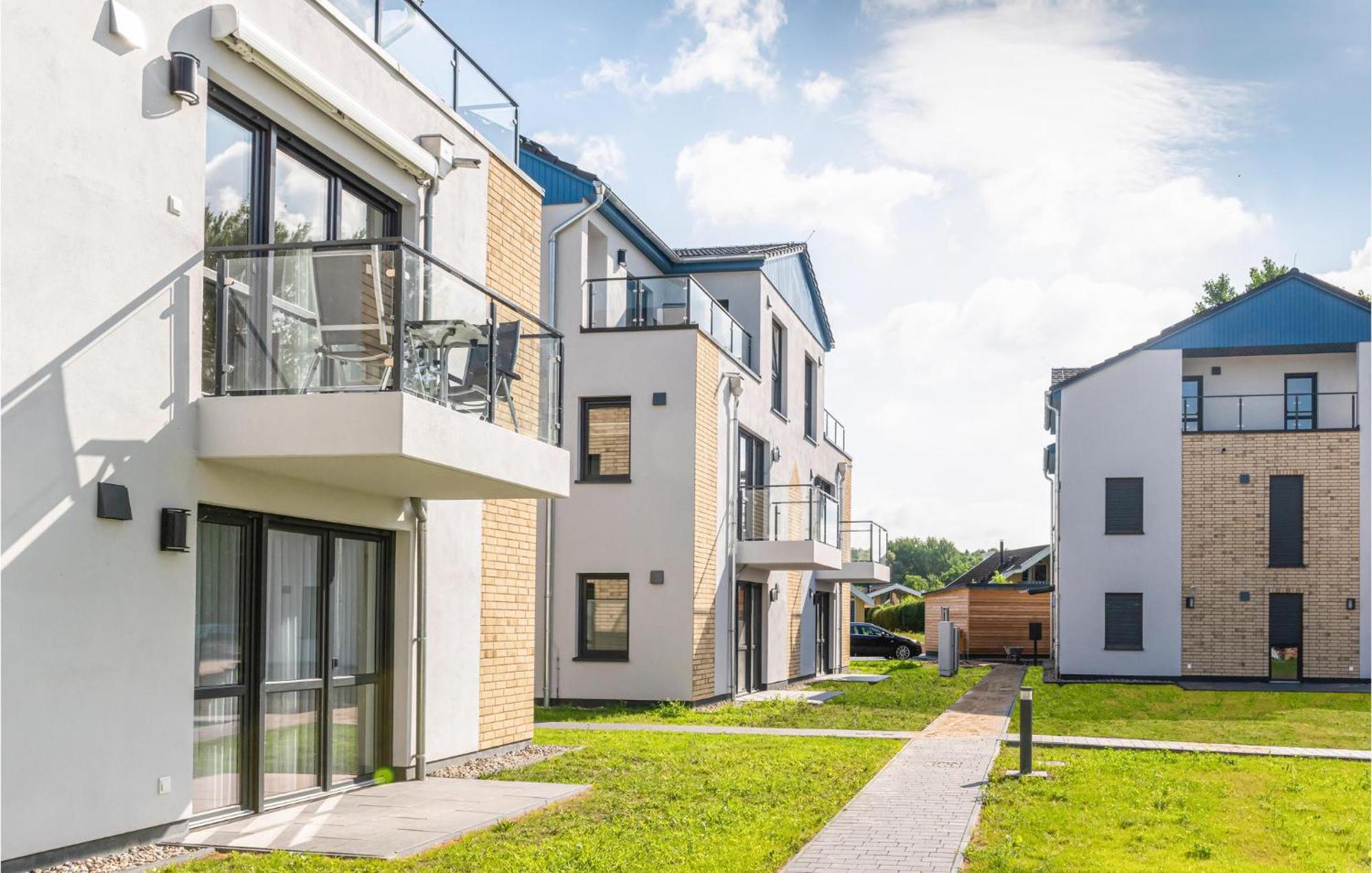 Amazing Apartment In Rechlin With Kitchen Eksteriør billede